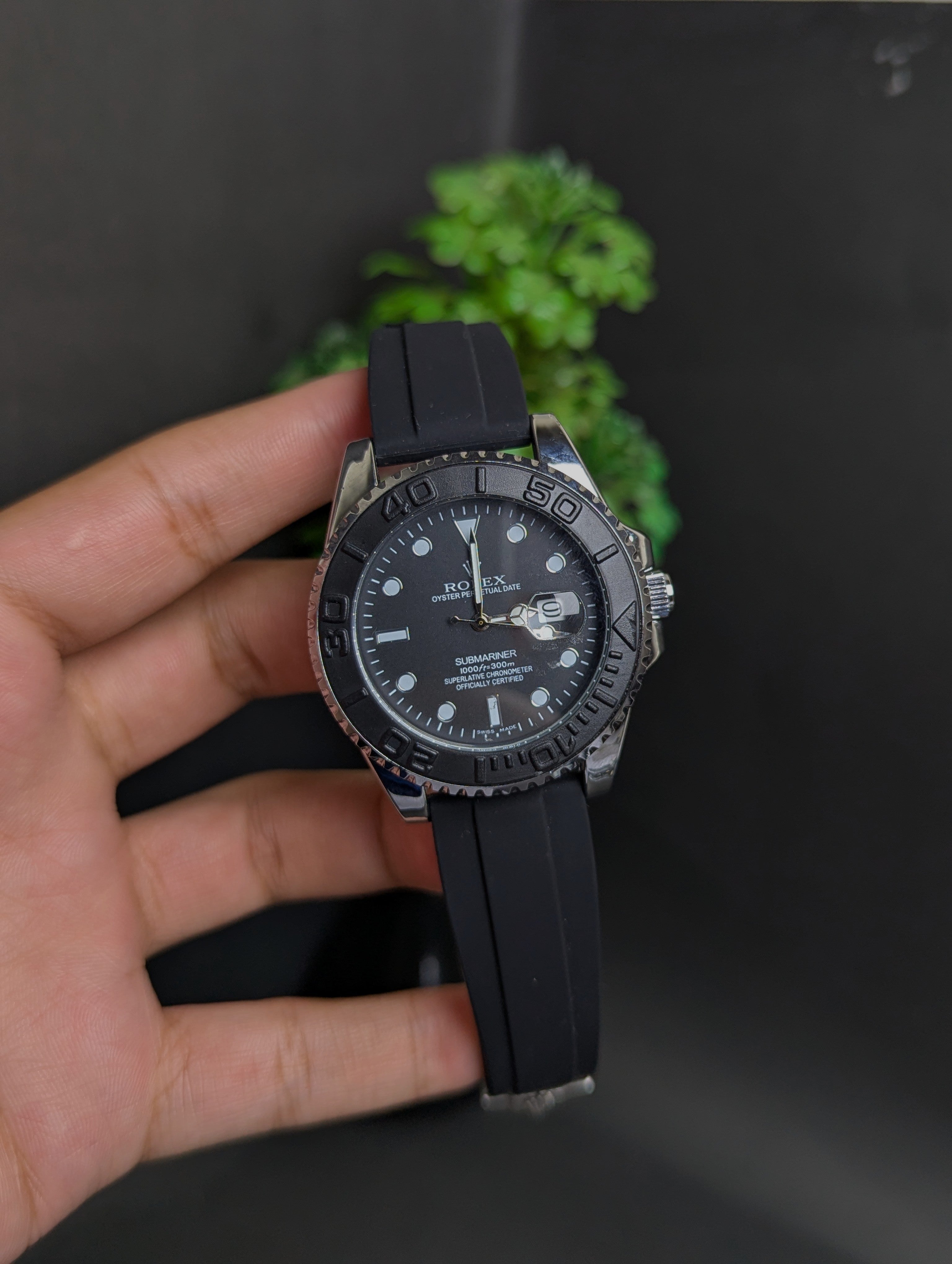 SUBMARINER BLACK DIAL | SILVER CASE & BLACK SILICONE STRAP