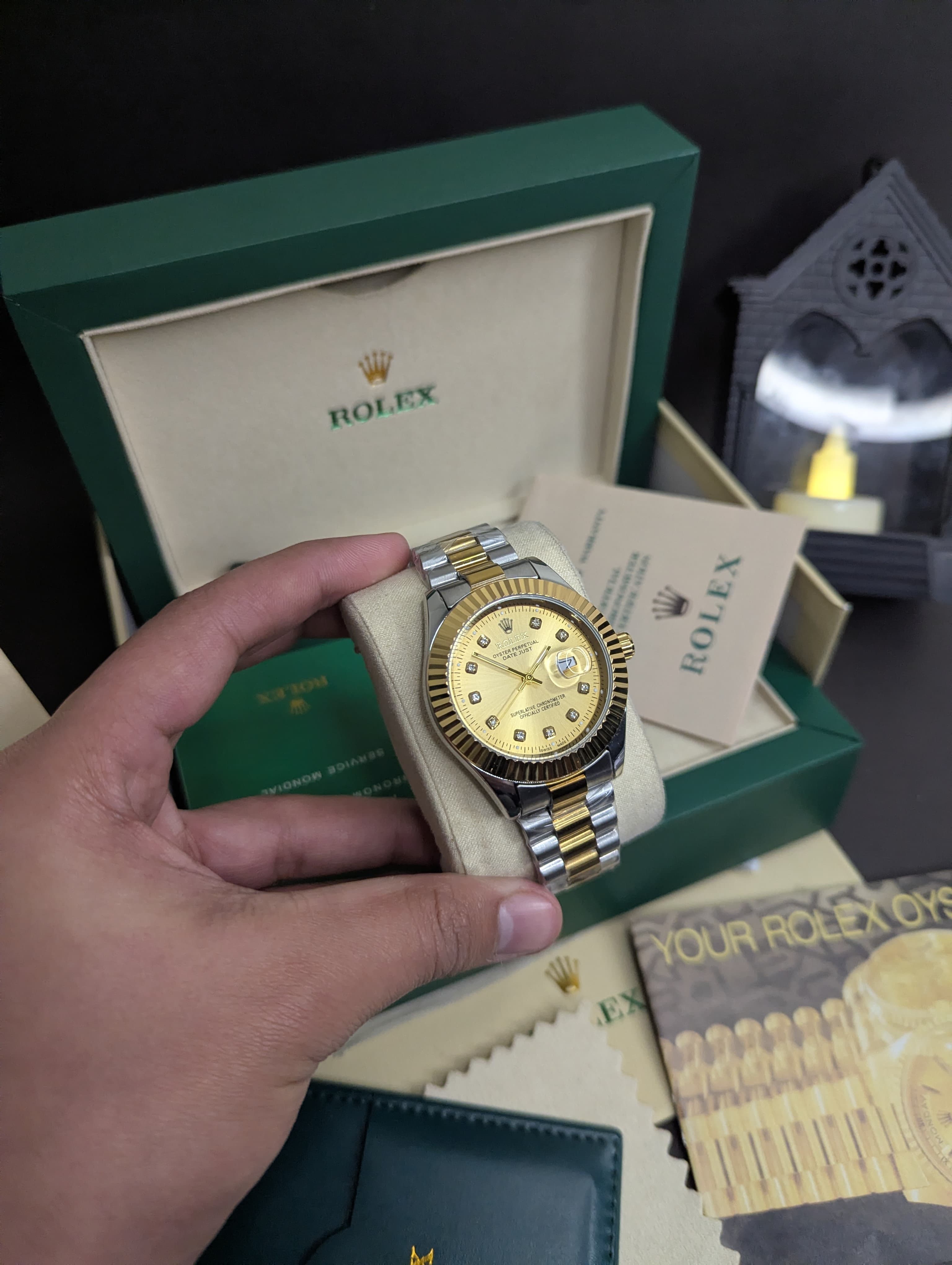 Rolex (golden dial)